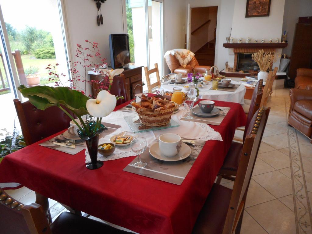 Maison d'hôtes Les Bruyères Gandelain Esterno foto