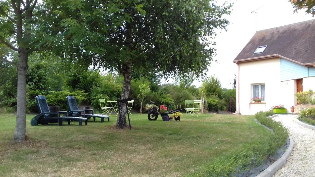 Maison d'hôtes Les Bruyères Gandelain Esterno foto
